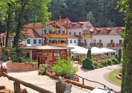 Schlosshotel Landstuhl Extérieur photo
