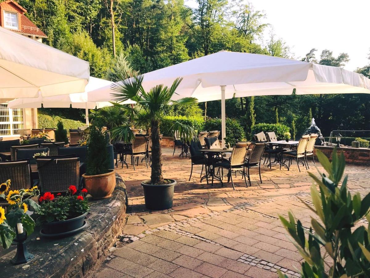 Schlosshotel Landstuhl Extérieur photo